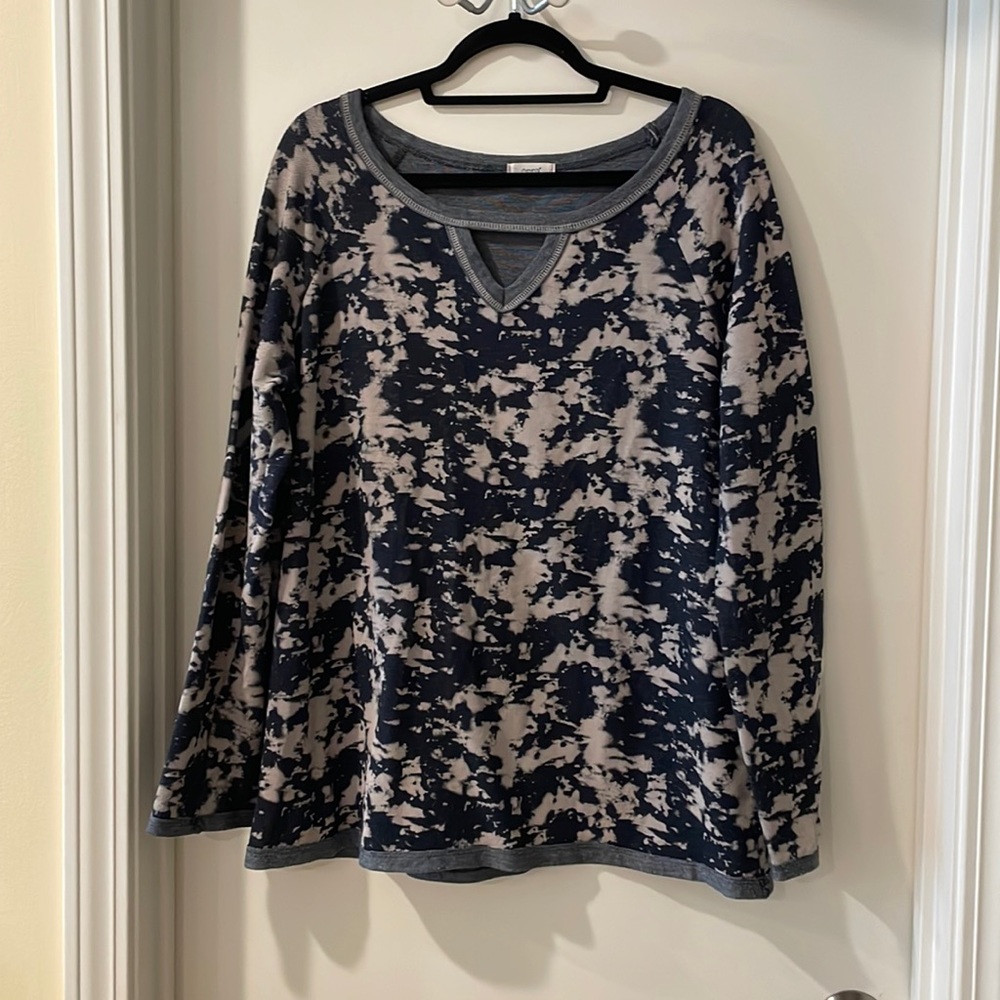 LIKE NEW Oddy sweatshirt